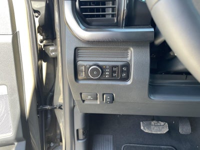 2027 Ford Super Duty F-350 DRW LARIAT