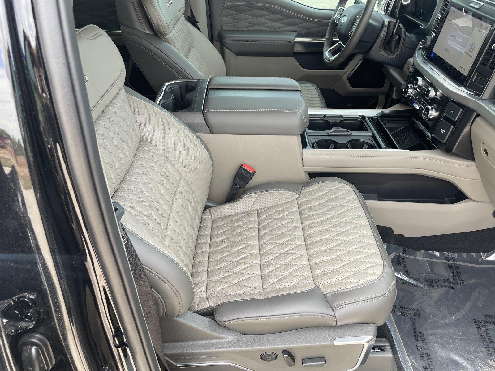 2026 Ford Super Duty F-350 DRW Platinum