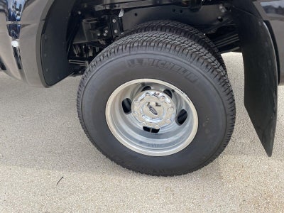 2026 Ford Super Duty F-350 DRW Platinum