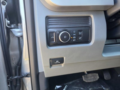 2027 Ford Super Duty F-350 DRW XL