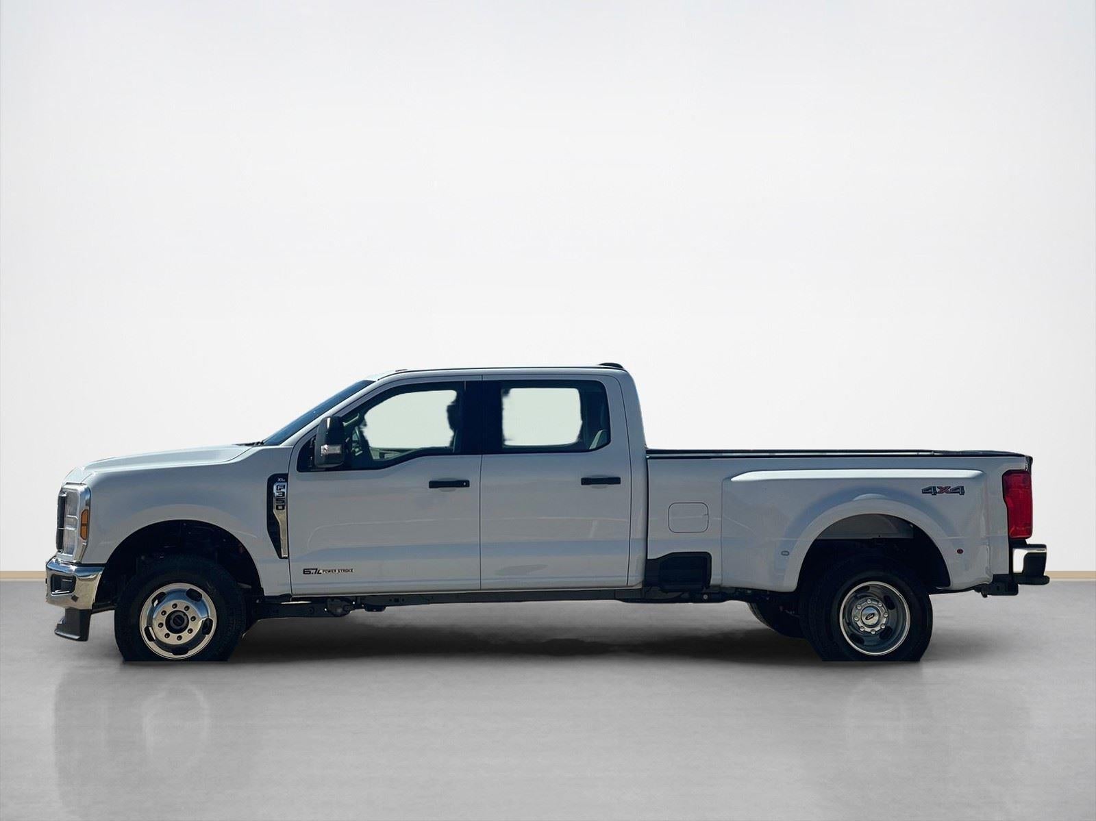 2026 Ford Super Duty F-350 DRW XL