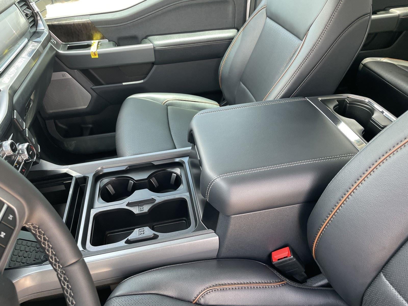 2026 Ford Super Duty F-350 DRW LARIAT