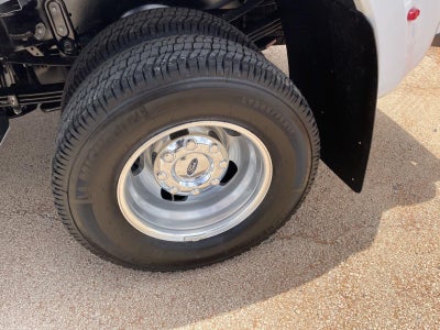 2026 Ford Super Duty F-350 DRW LARIAT