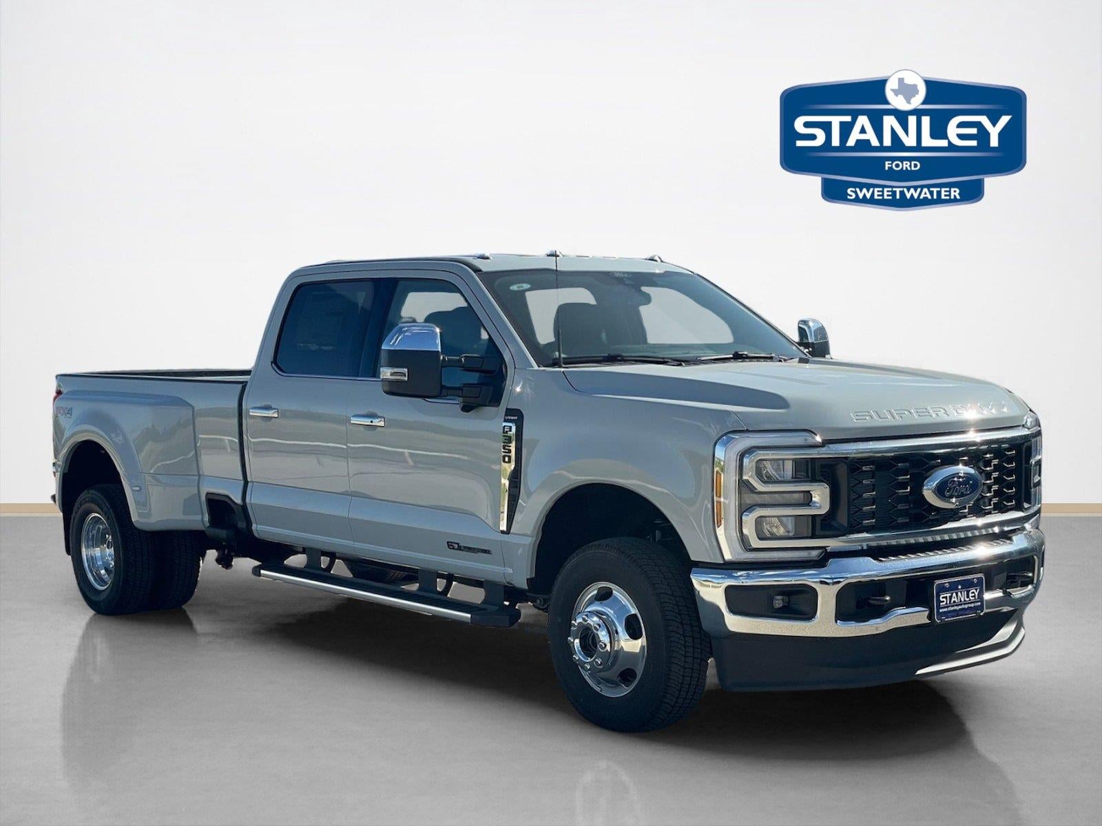 2026 Ford Super Duty F-350 Drw LARIAT