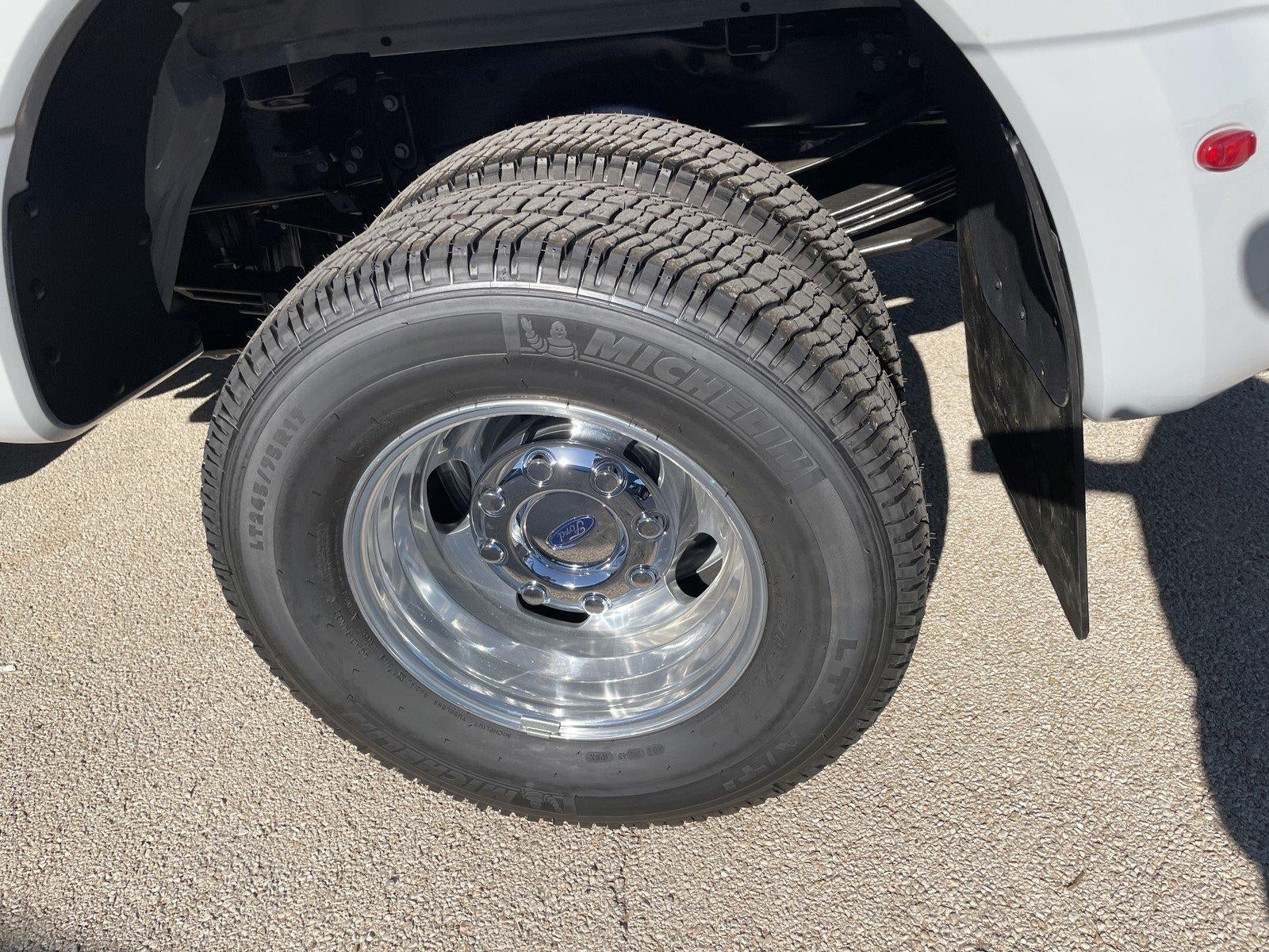 2026 Ford Super Duty F-350 Drw LARIAT