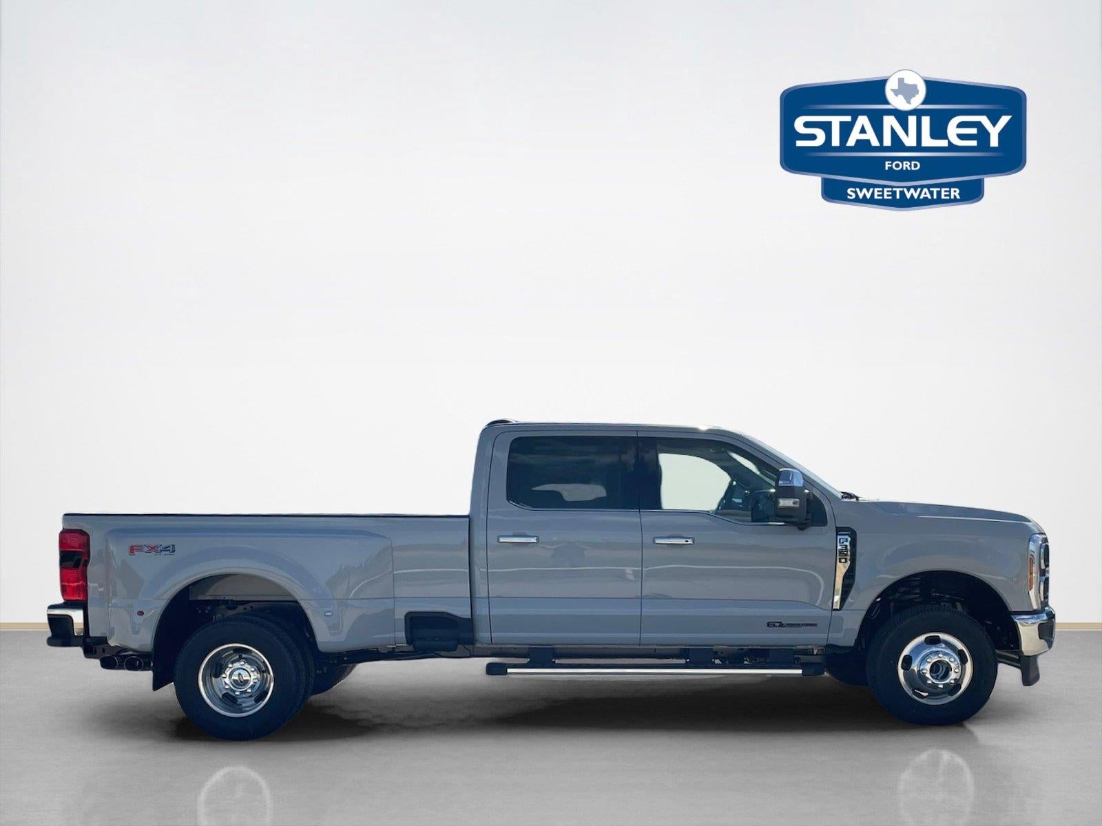 2026 Ford Super Duty F-350 Drw LARIAT