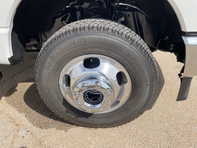2026 Ford Super Duty F-350 DRW LARIAT