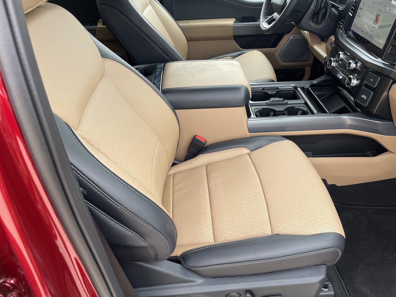 2026 Ford Super Duty F-350 Drw LARIAT