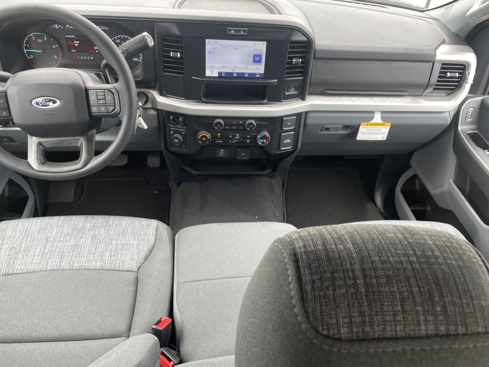 2026 Ford Super Duty F-350 DRW XLT