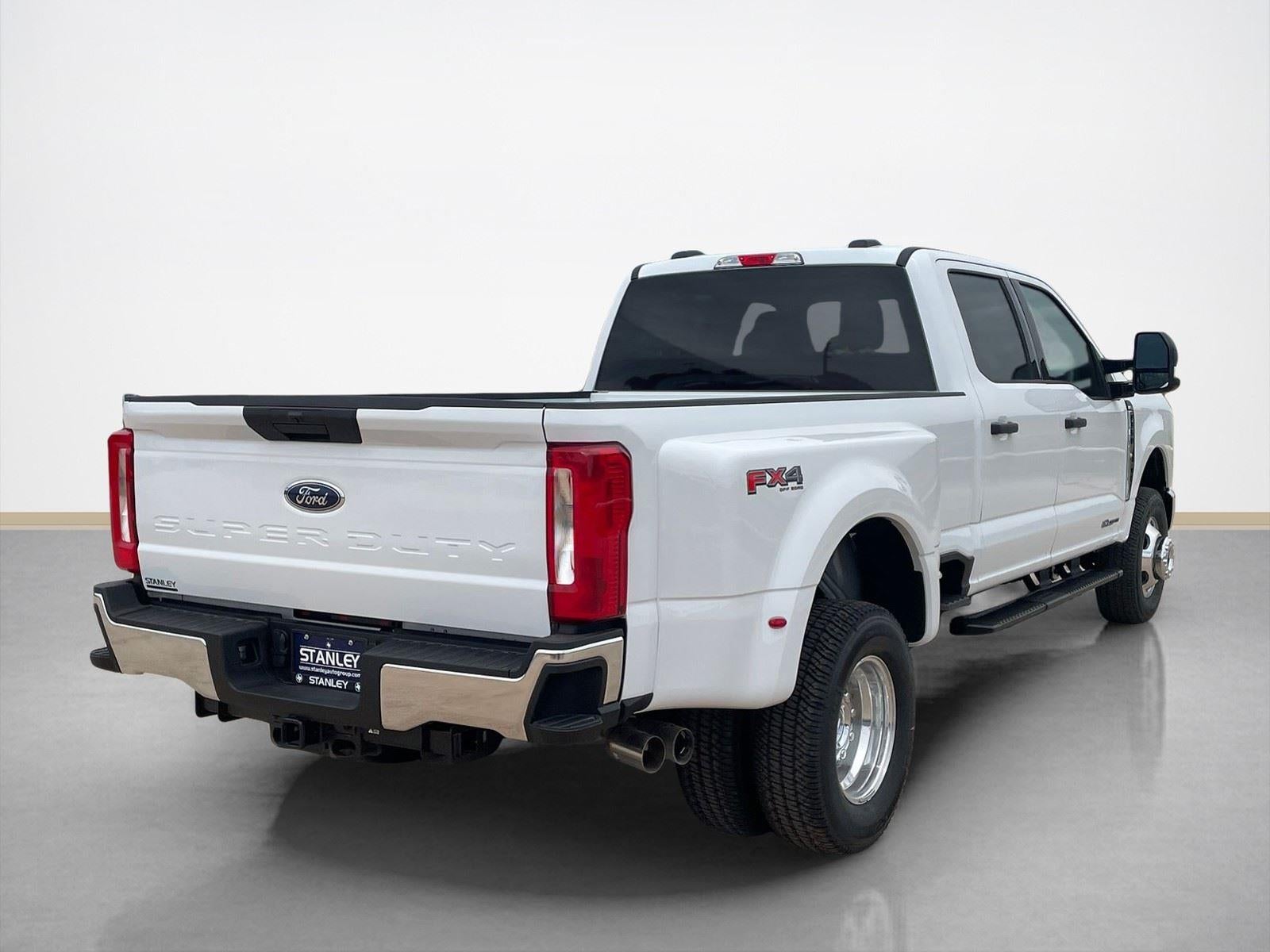 2026 Ford Super Duty F-350 DRW XLT