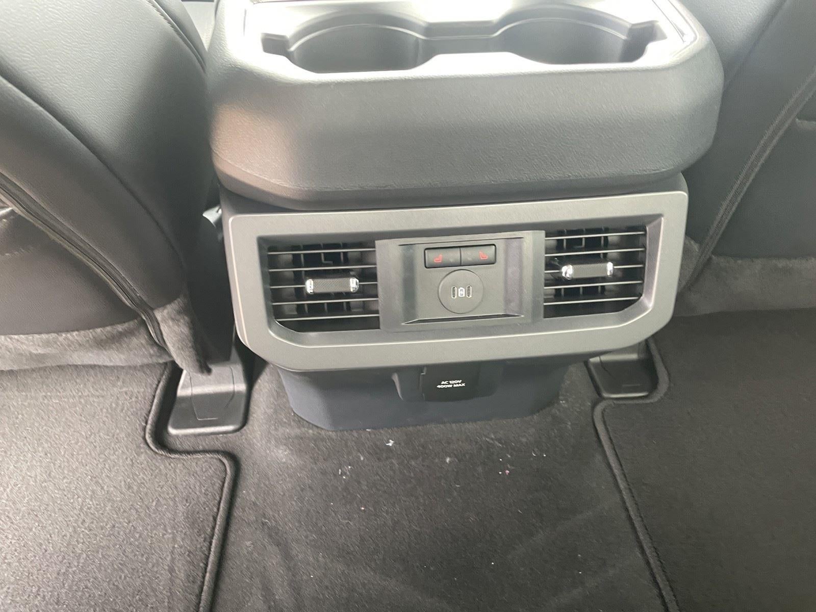 2026 Ford Super Duty F-350 DRW LARIAT