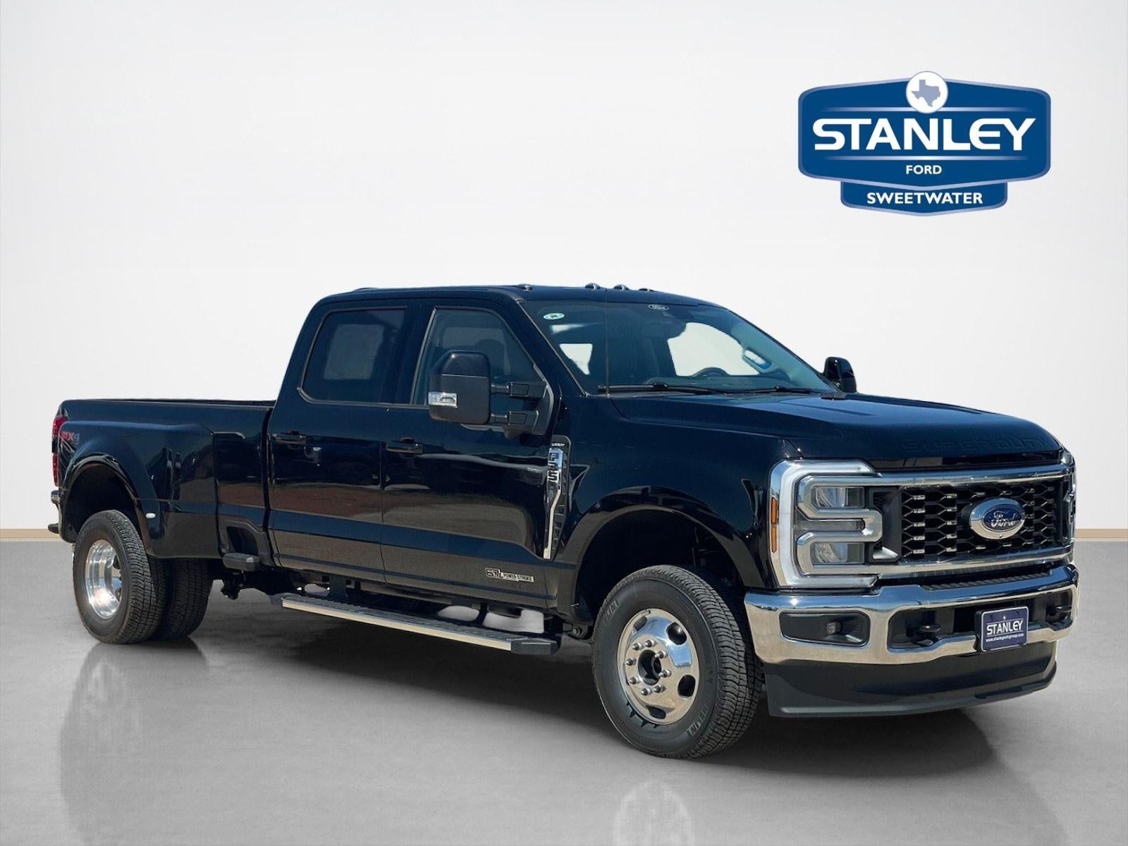 2026 Ford Super Duty F-350 DRW LARIAT