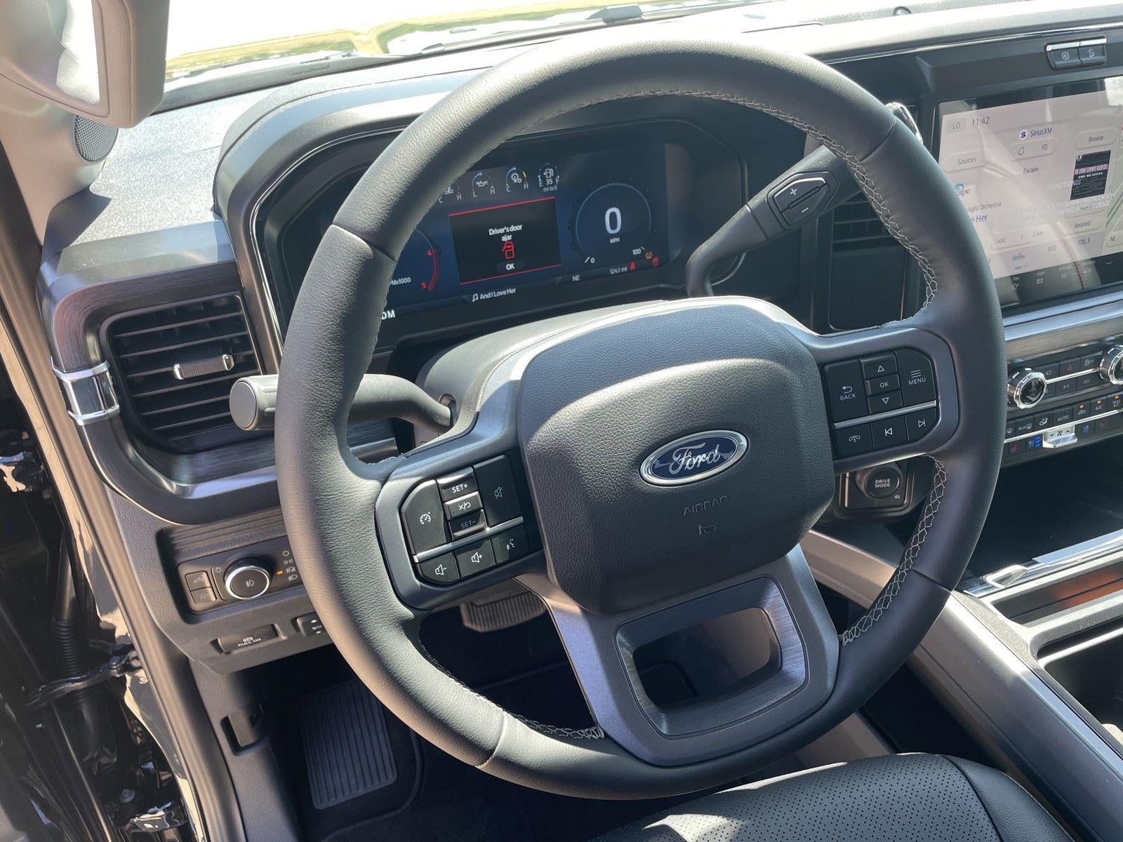2026 Ford Super Duty F-350 DRW LARIAT