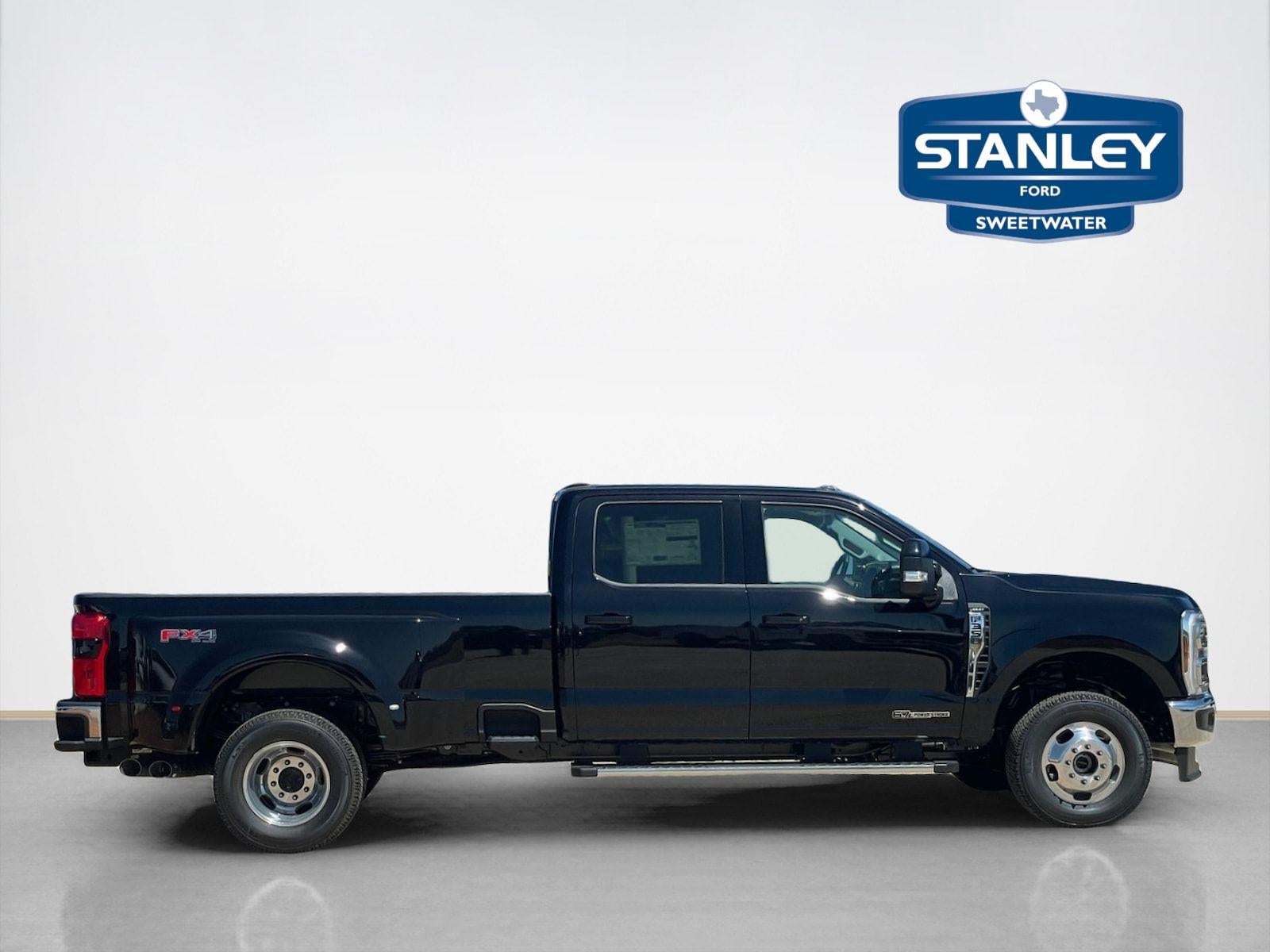 2026 Ford Super Duty F-350 DRW LARIAT