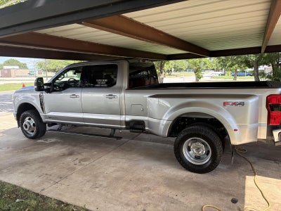 2023 Ford Super Duty F-350 DRW LARIAT