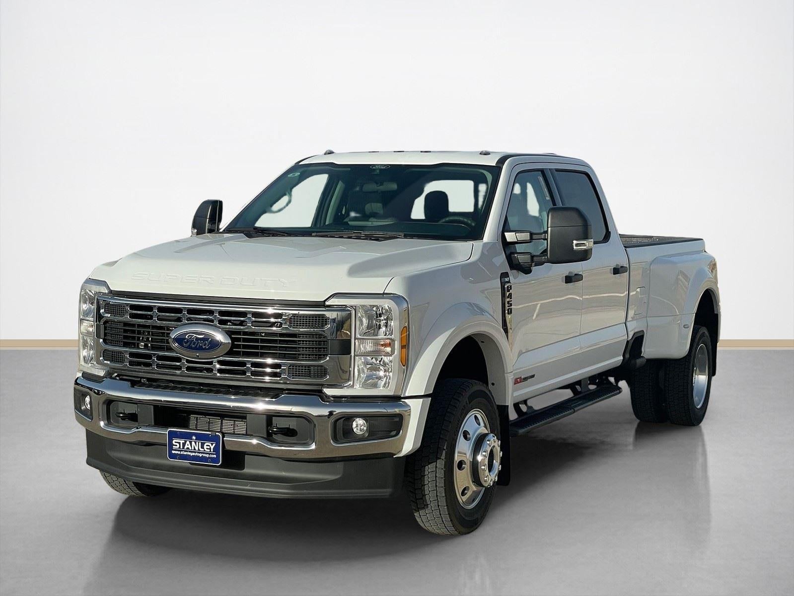 2026 Ford Super Duty F-450 DRW XLT