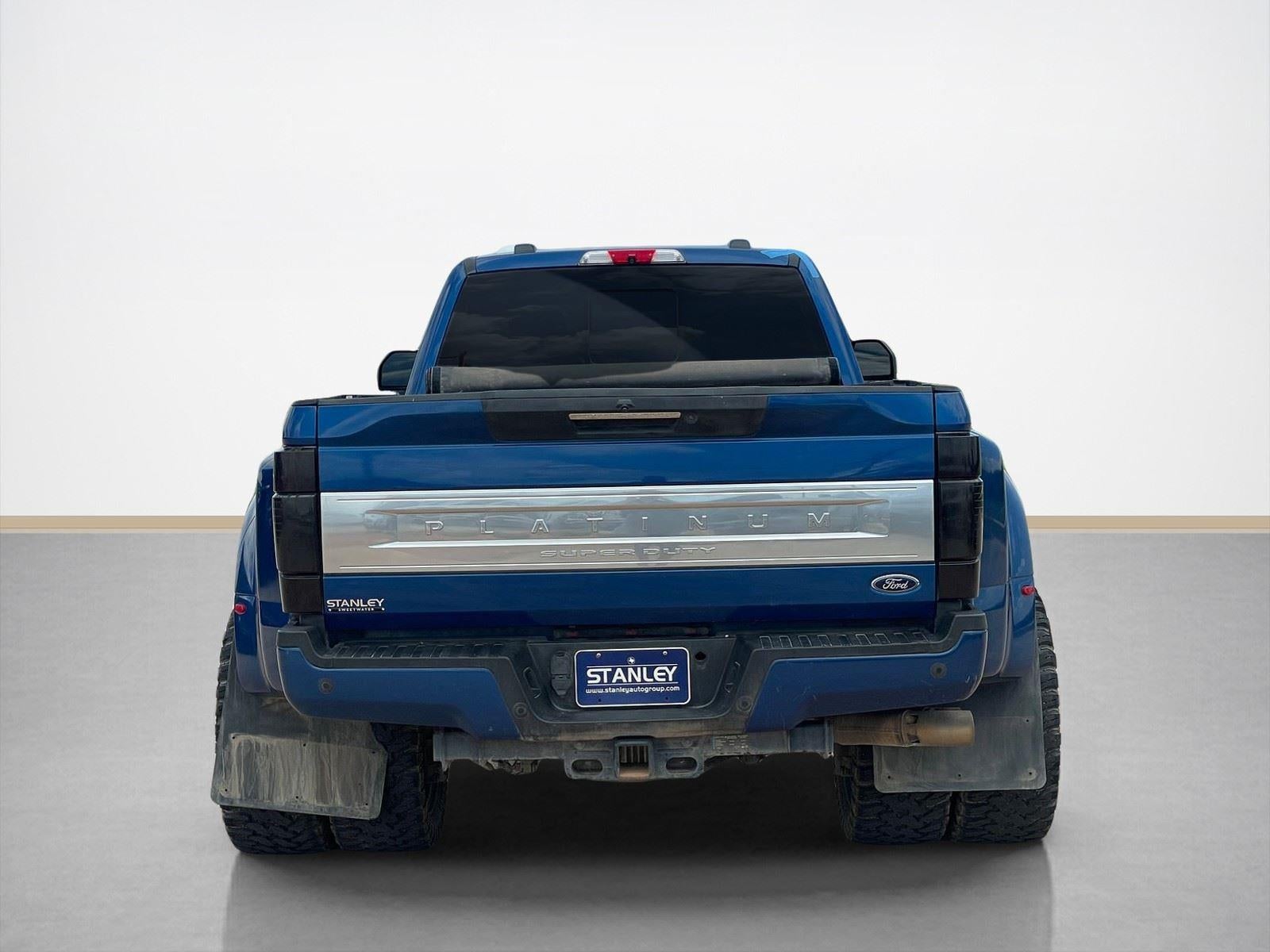 2022 Ford Super Duty F-450 DRW Platinum