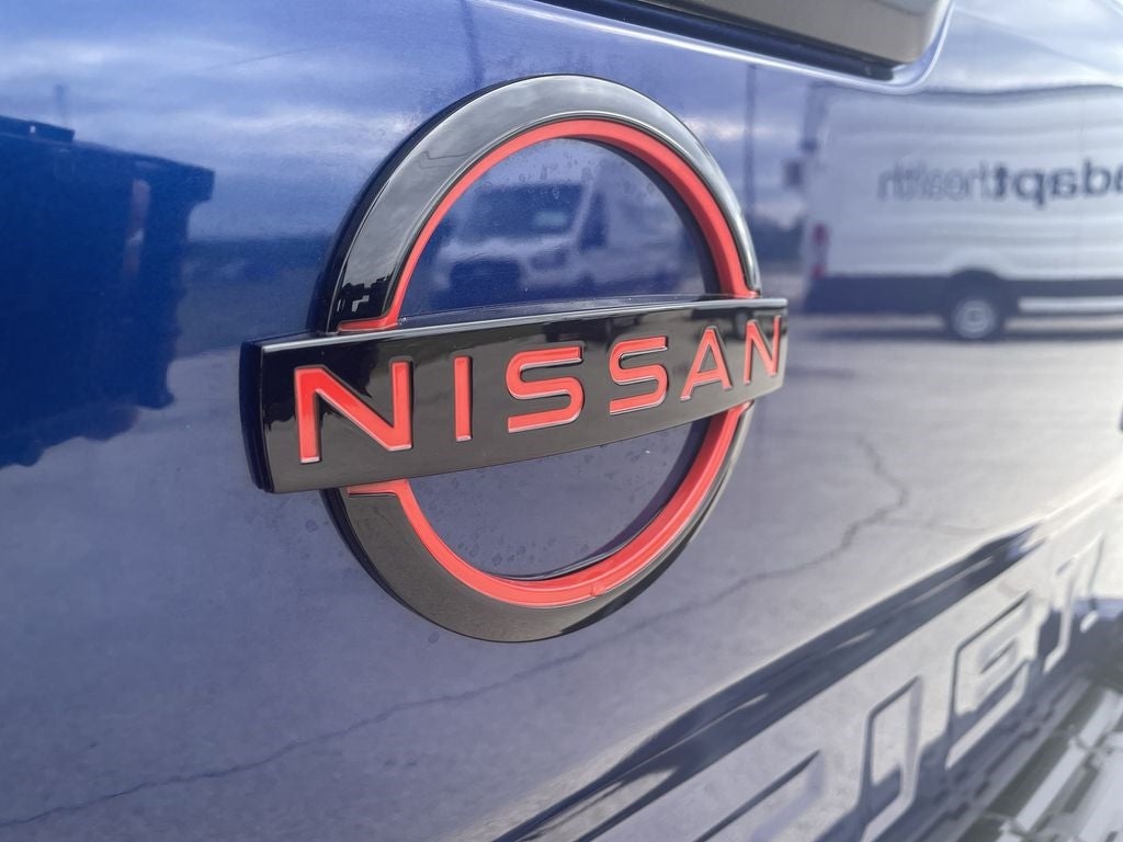 2022 Nissan Frontier PRO-4X, OFF-ROAD, TECH PKG, NAV, 4WD