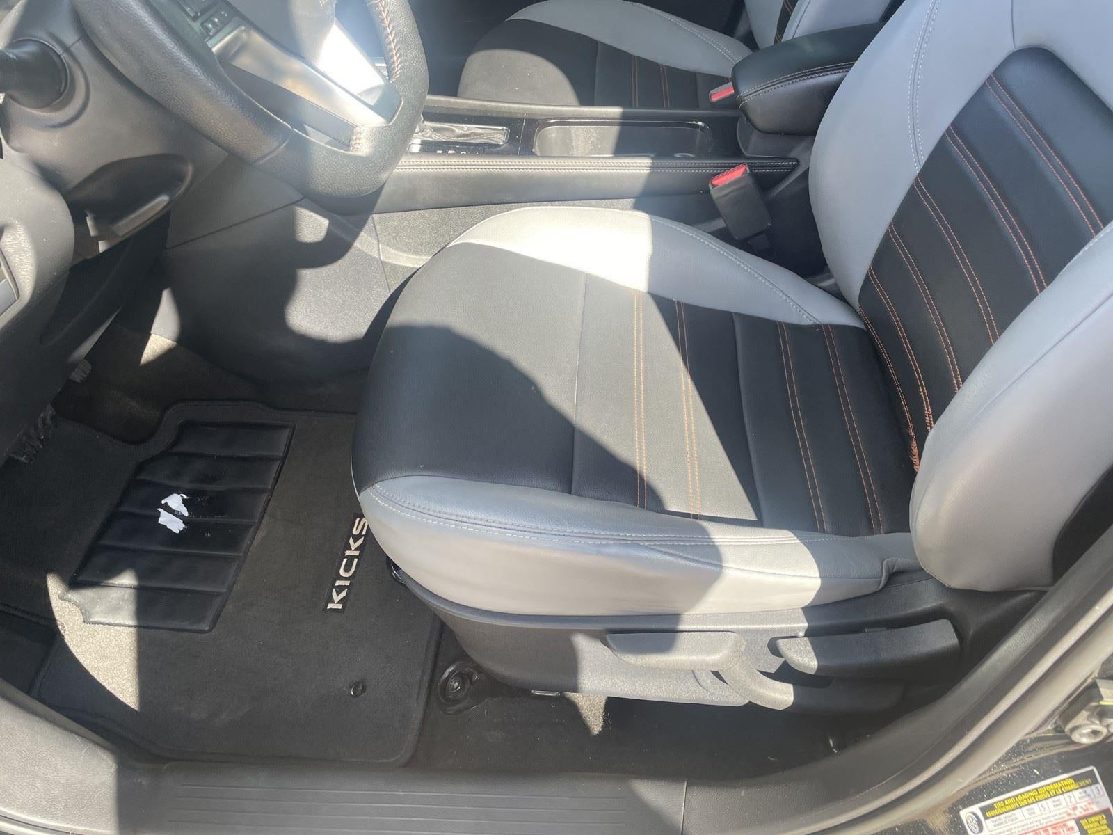 2022 Nissan Kicks SR