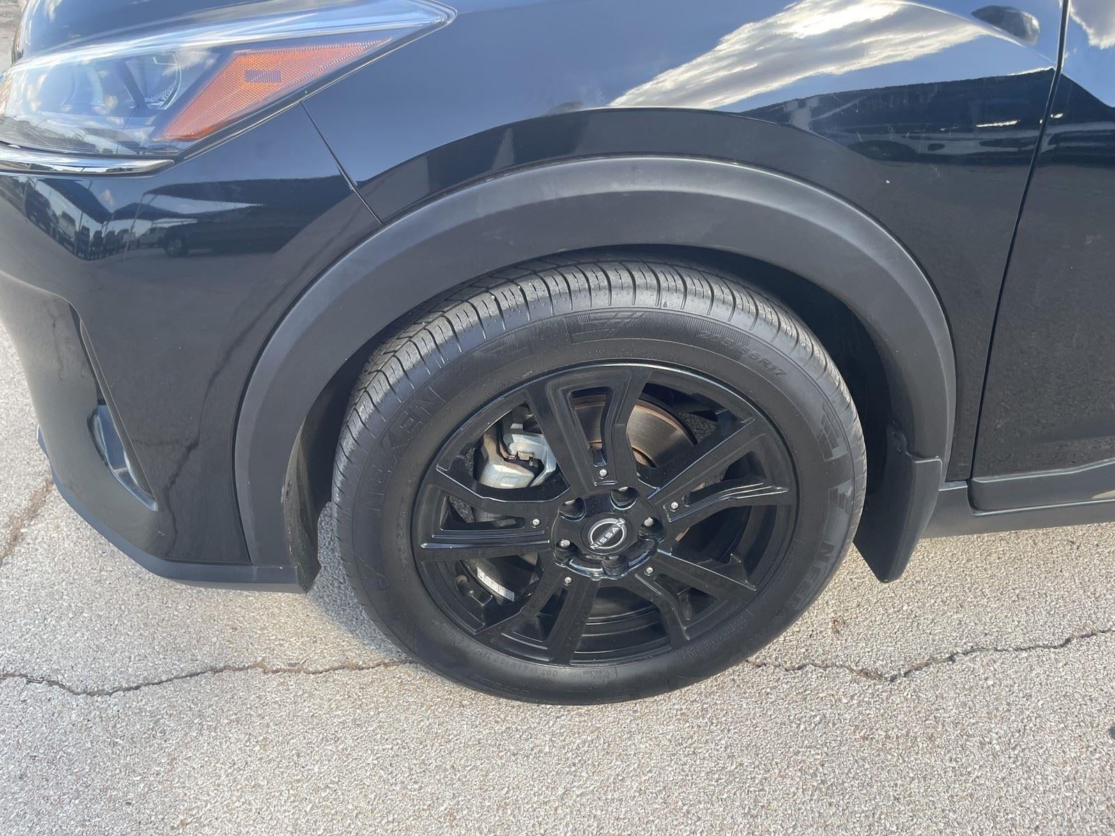 2022 Nissan Kicks SR