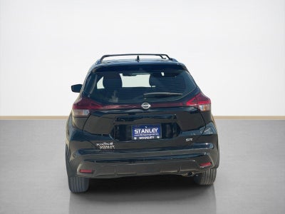 2022 Nissan Kicks SR