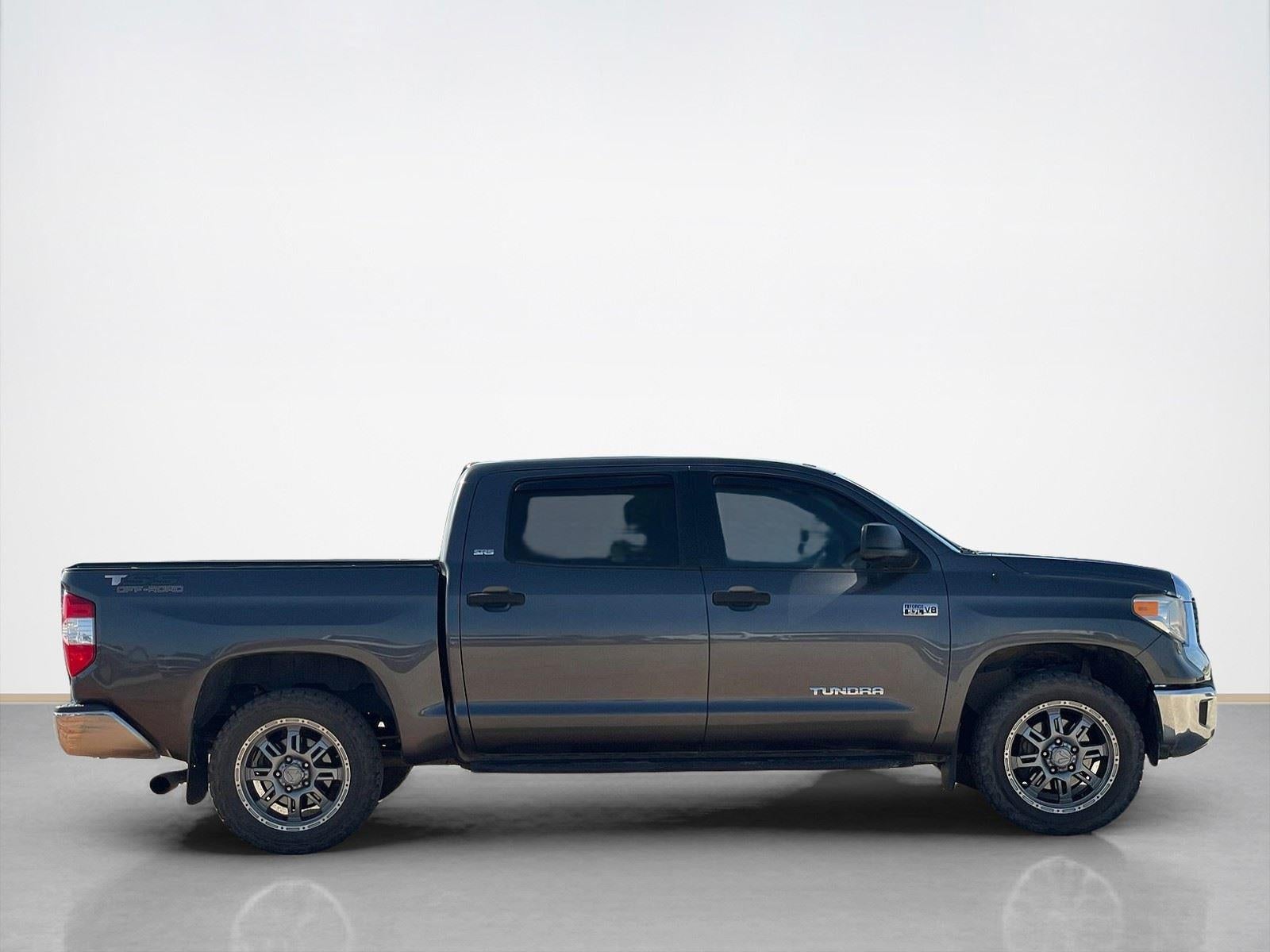 2017 Toyota Tundra SR5