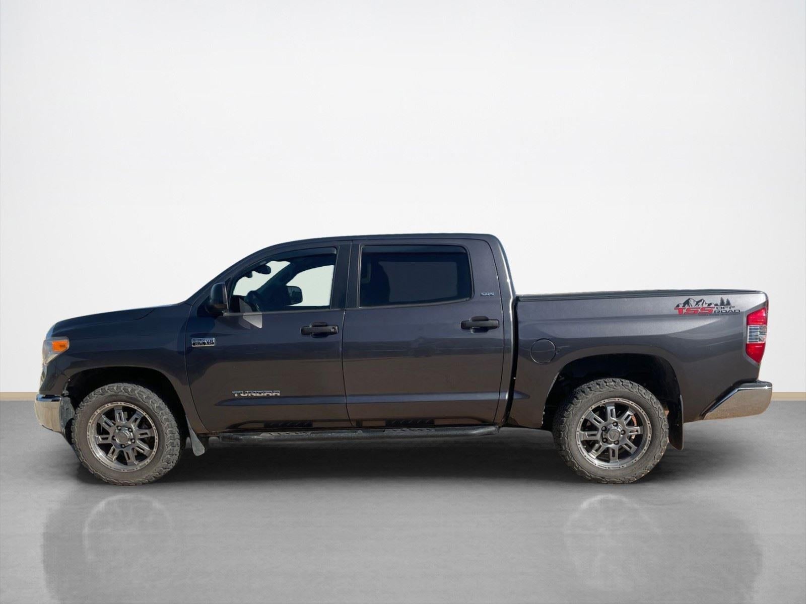 2017 Toyota Tundra SR5
