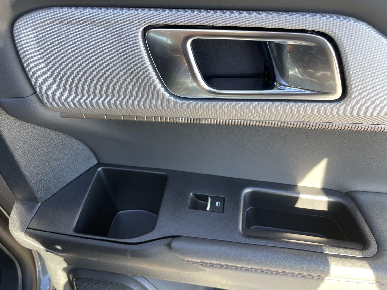 2026 Ford Explorer Active (100A)