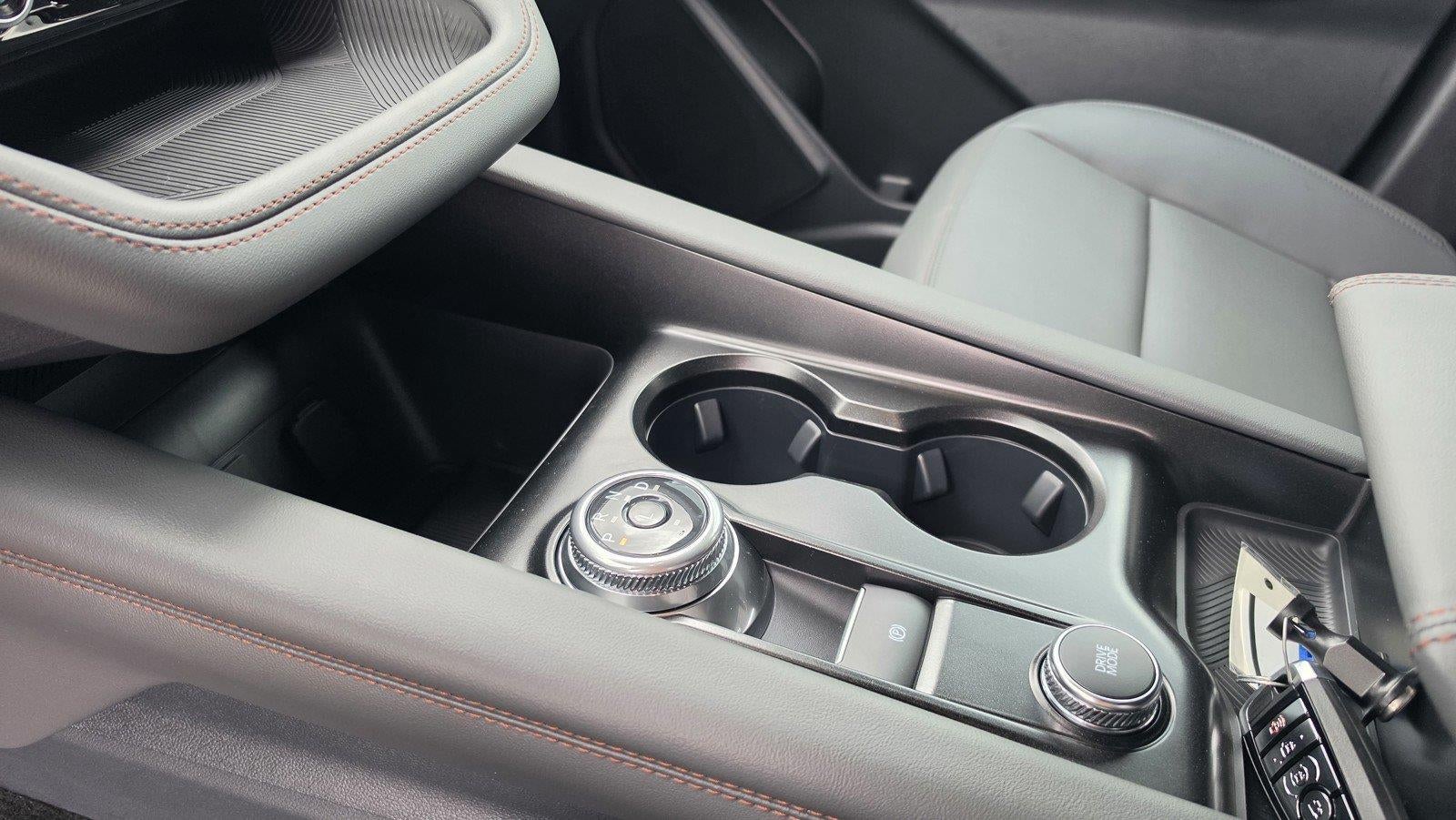 2027 Ford Explorer Active w/200A Pkg