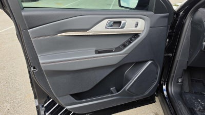2027 Ford Explorer Active w/200A Pkg