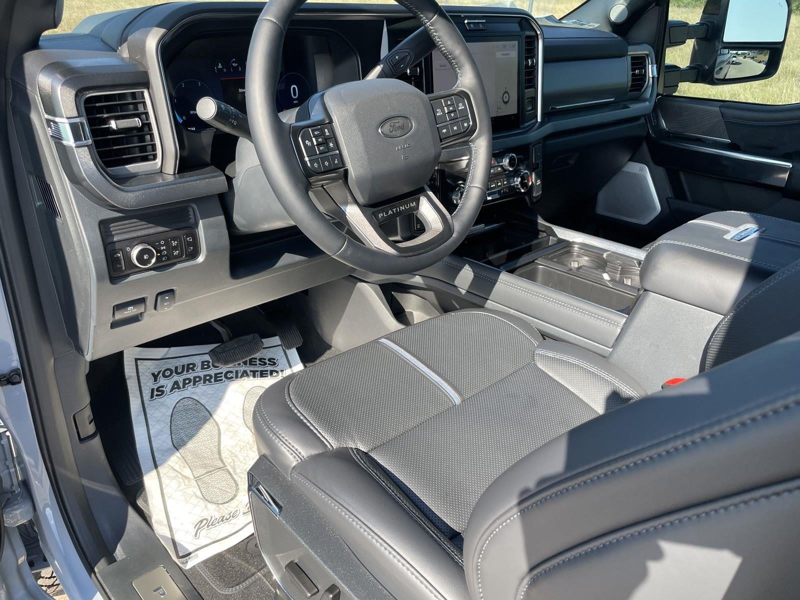 2025 Ford Super Duty F-250 SRW Platinum