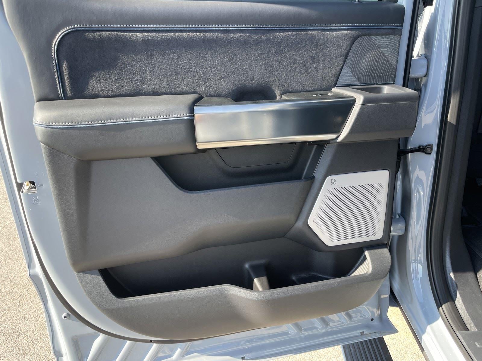 2025 Ford Super Duty F-250 SRW Platinum