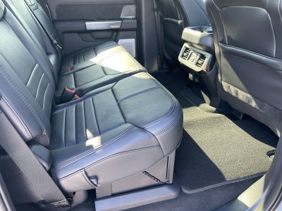 2025 Ford Super Duty F-250 SRW Platinum