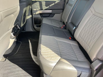 2026 Ford Super Duty F-250 SRW Platinum