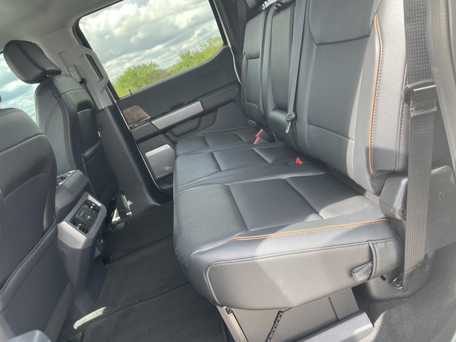 2027 Ford Super Duty F-250 SRW LARIAT