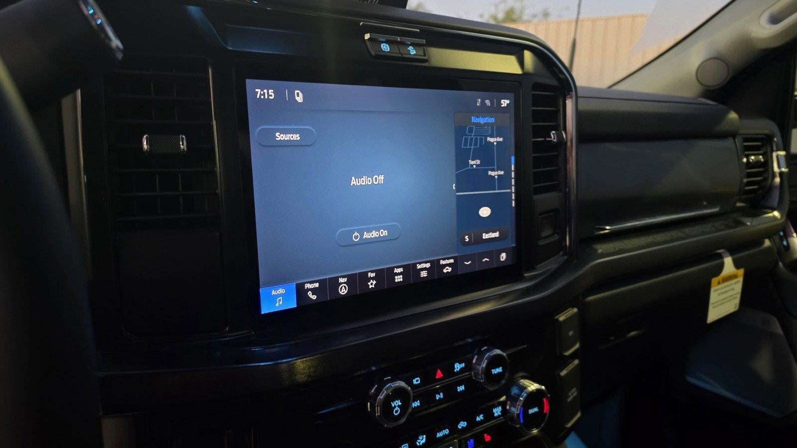 2027 Ford Super Duty F-350 SRW LARIAT
