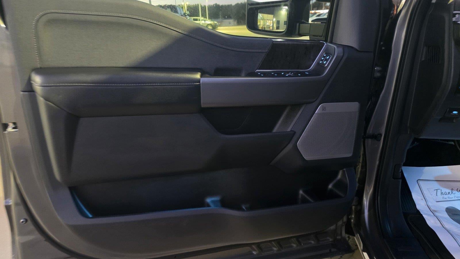 2027 Ford Super Duty F-350 SRW LARIAT