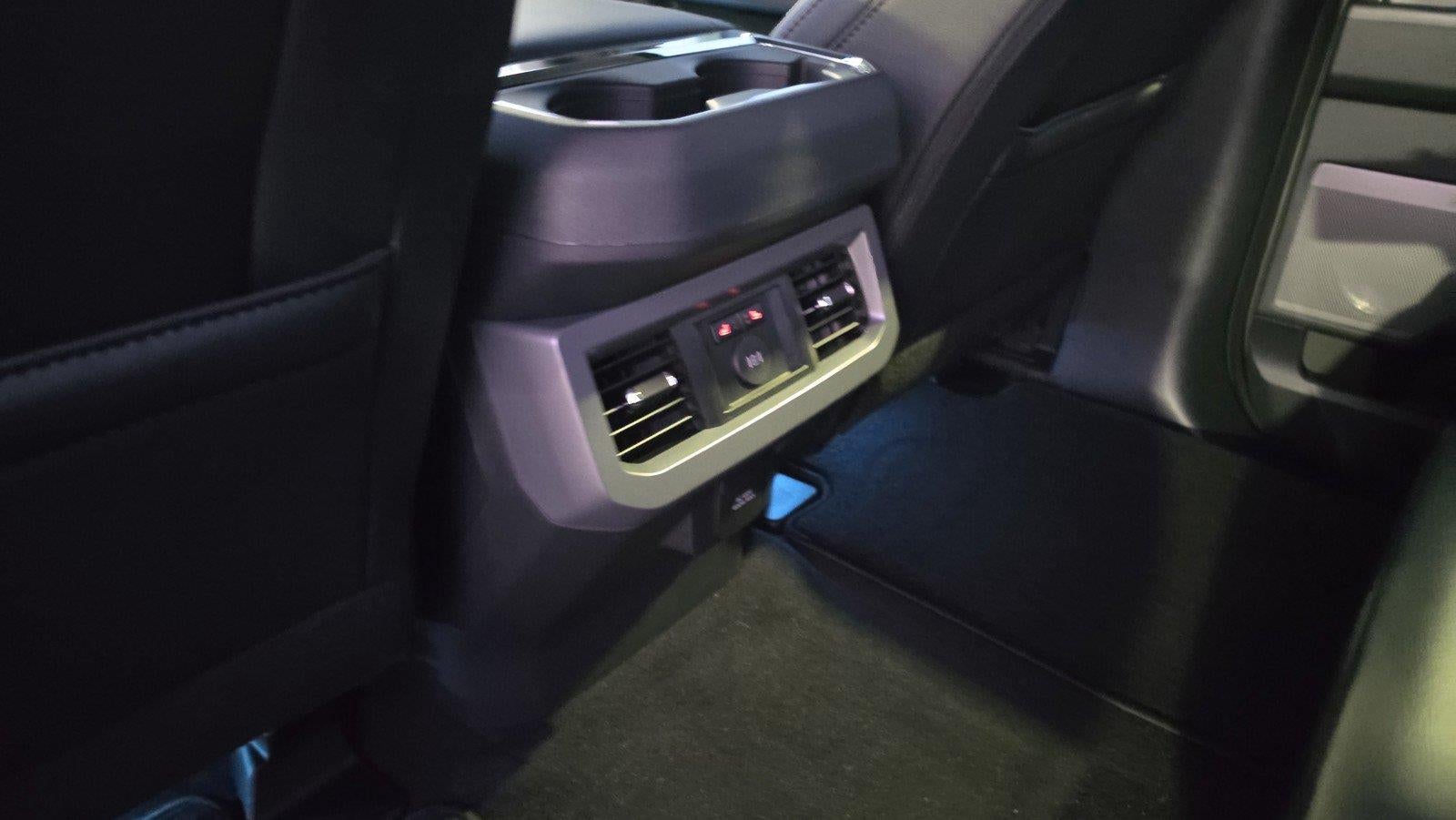 2027 Ford Super Duty F-350 SRW LARIAT