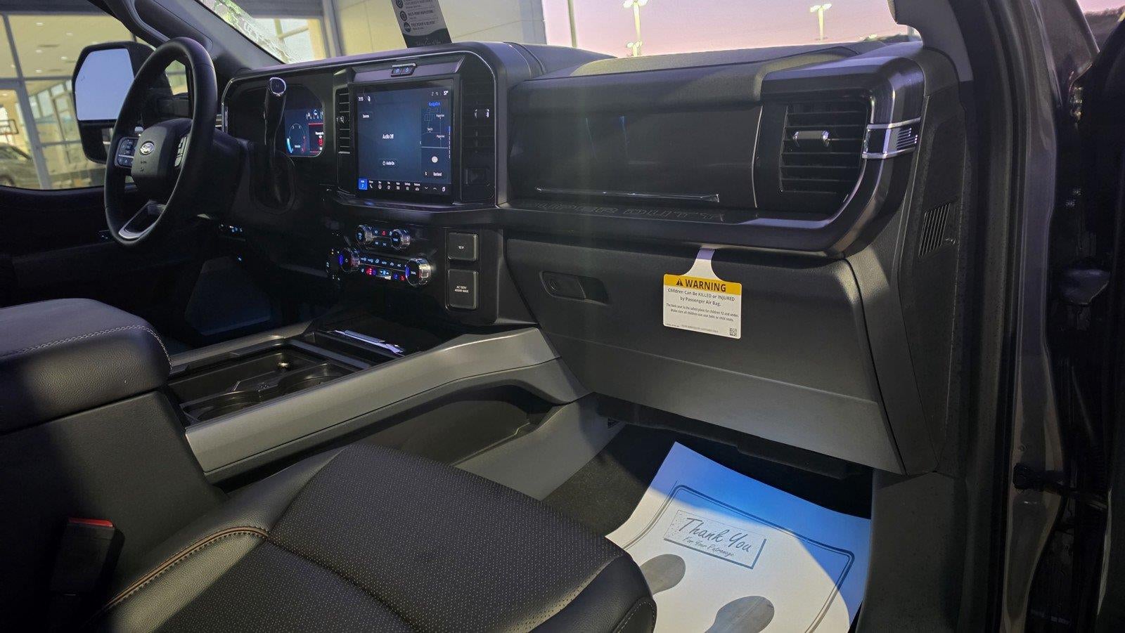 2027 Ford Super Duty F-350 SRW LARIAT