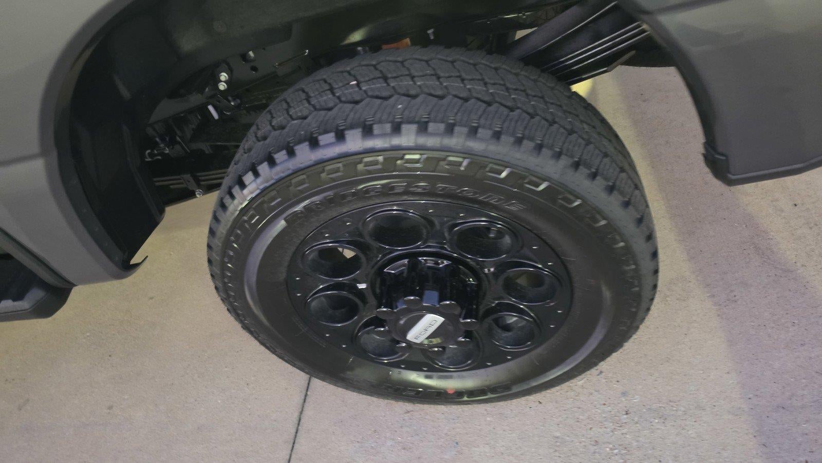 2027 Ford Super Duty F-350 SRW LARIAT