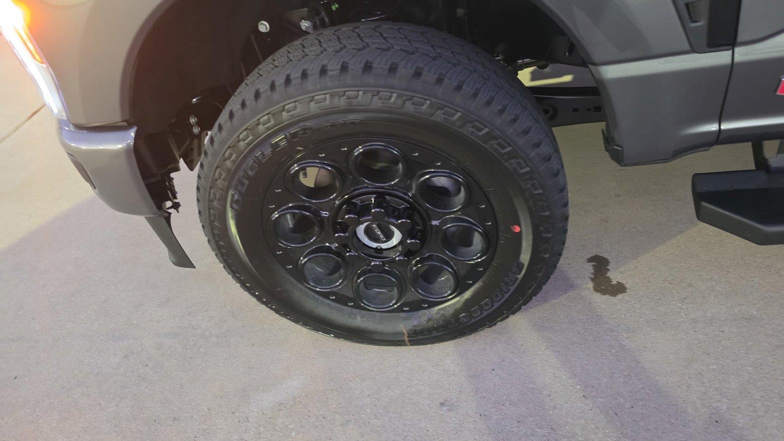 2027 Ford Super Duty F-350 SRW LARIAT
