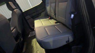 2027 Ford Super Duty F-350 SRW LARIAT