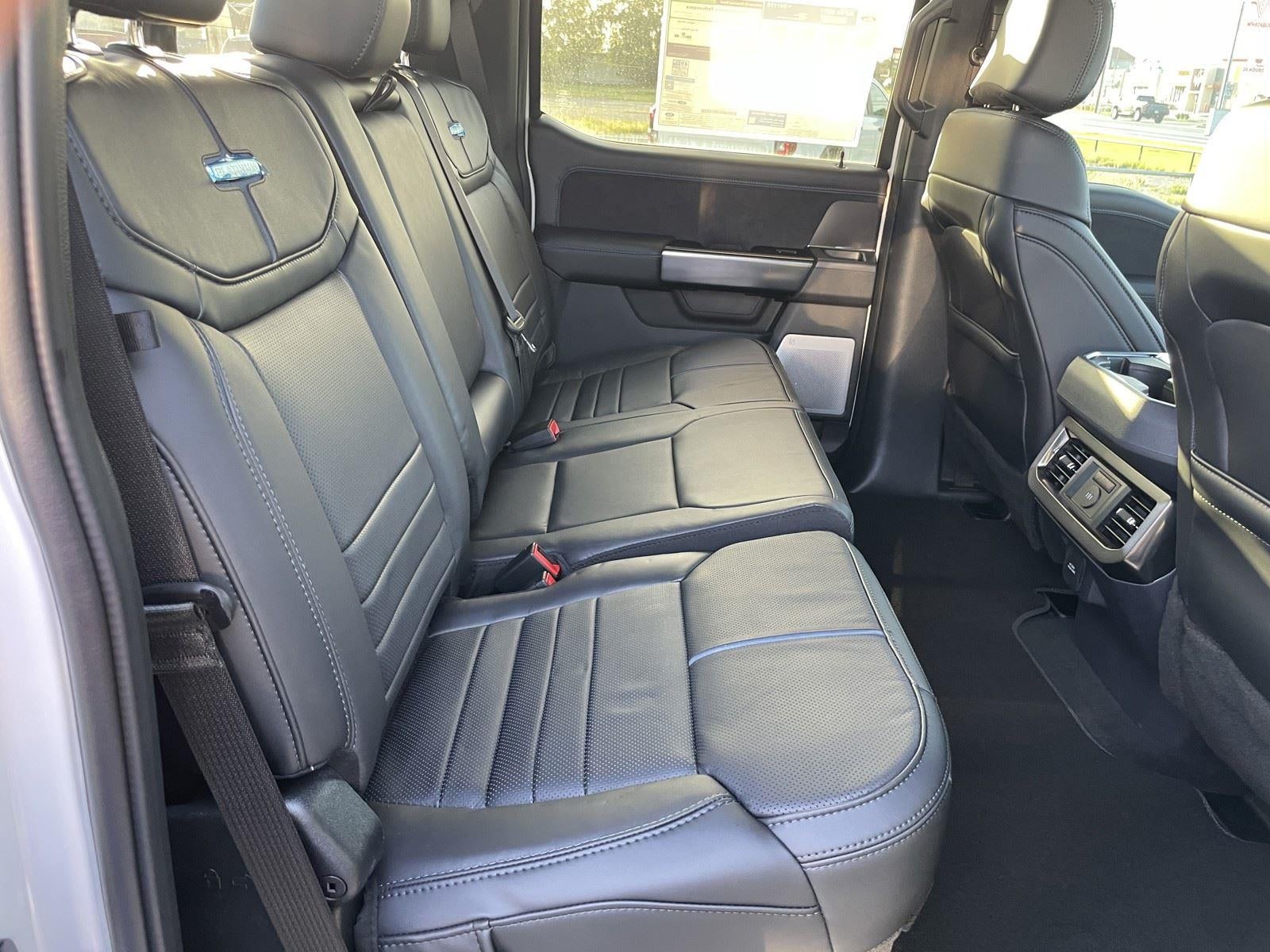 2026 Ford Super Duty F-350 SRW Platinum
