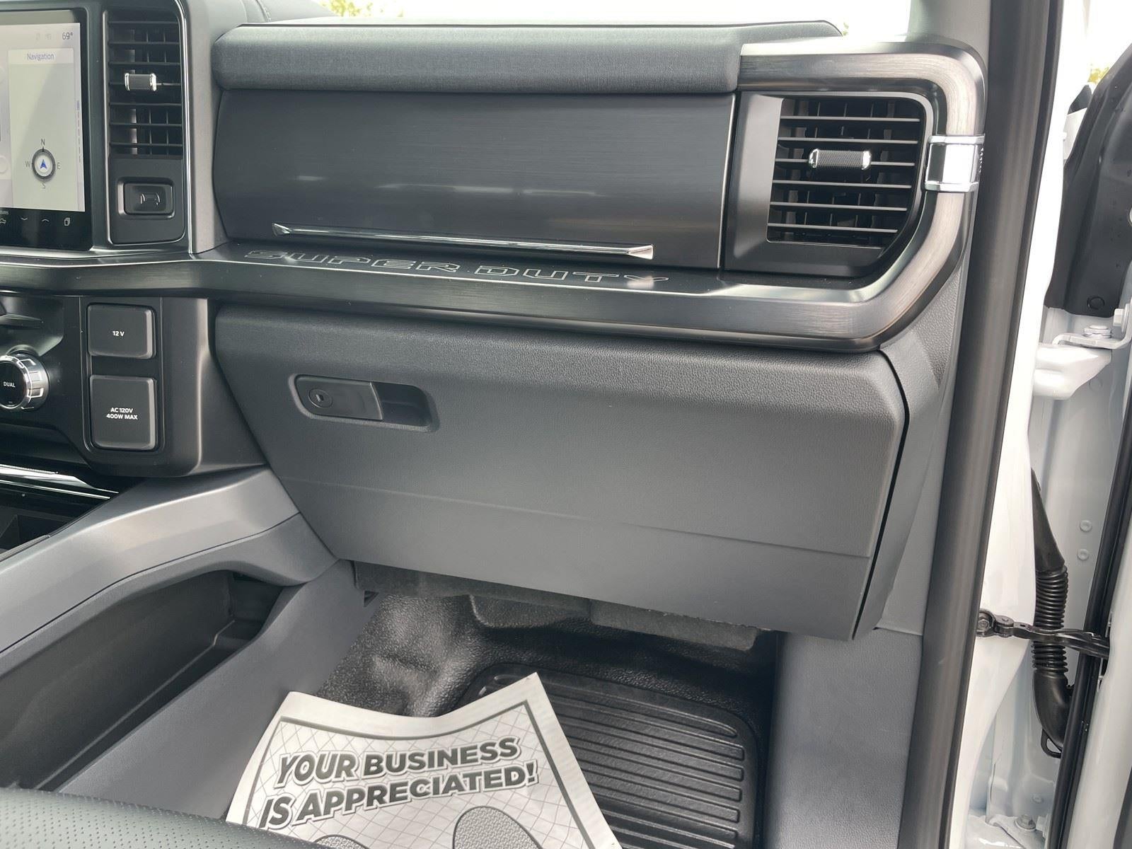 2026 Ford Super Duty F-350 SRW LARIAT