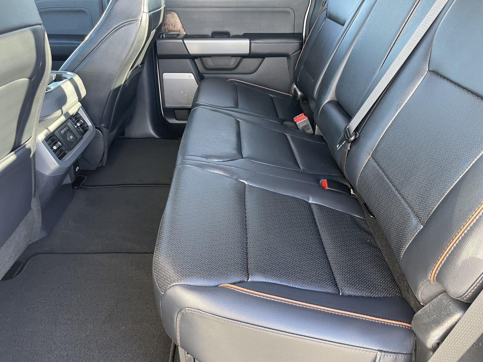 2026 Ford Super Duty F-350 SRW LARIAT