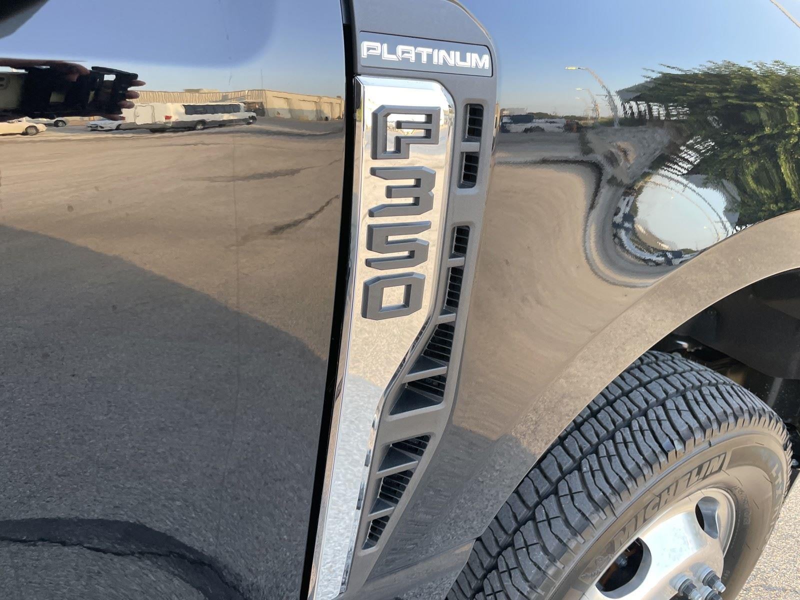 2026 Ford Super Duty F-350 DRW Platinum