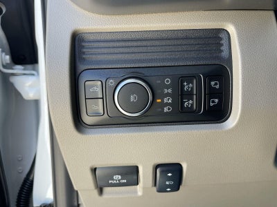2026 Ford Super Duty F-350 DRW Platinum