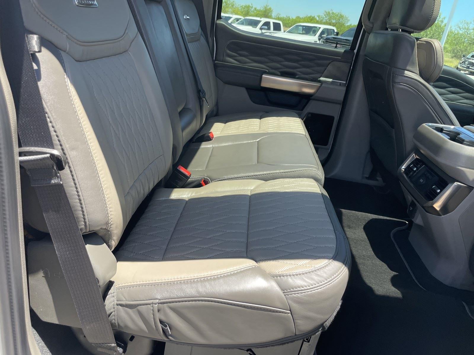 2026 Ford Super Duty F-350 DRW Platinum