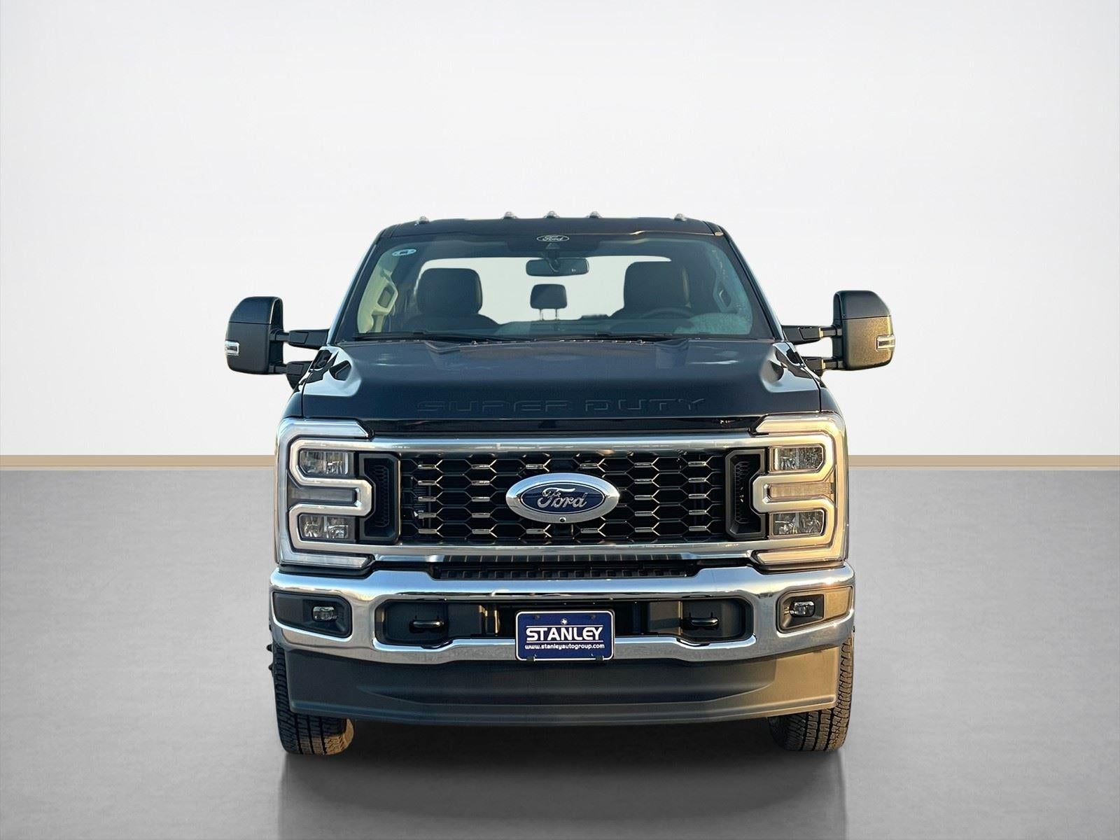 2026 Ford Super Duty F-350 DRW LARIAT