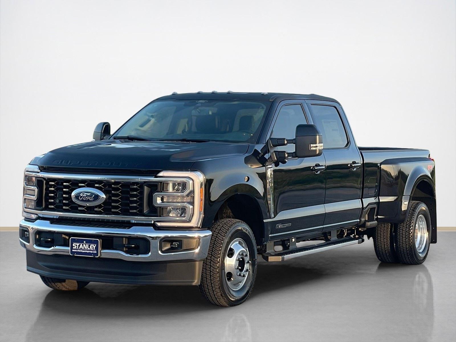 2026 Ford Super Duty F-350 DRW LARIAT